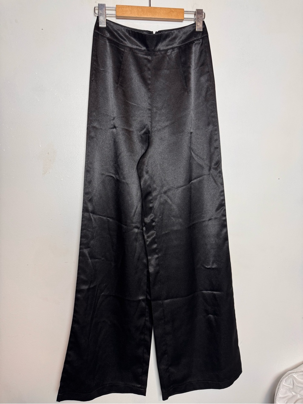 Black faux silk pants size -Xs